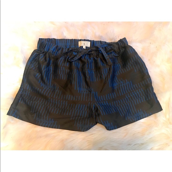 Lou & Grey Pants - Lou & Grey NWT silky athleisure shorts